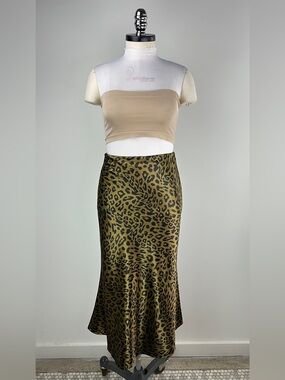 💚 3863. Leopard Print Satin Bias Midi Skirt
